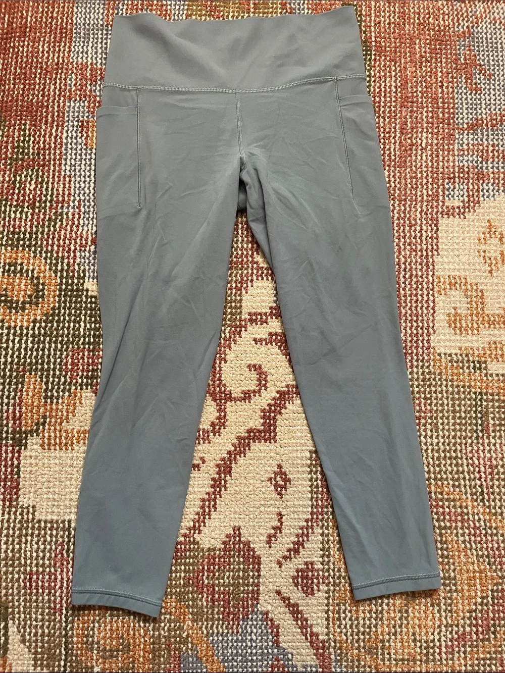 Athleta Salutation Stash Pocket II 7/8 Tight Blue Gray Size Medium M EUC - Picture 1 of 9